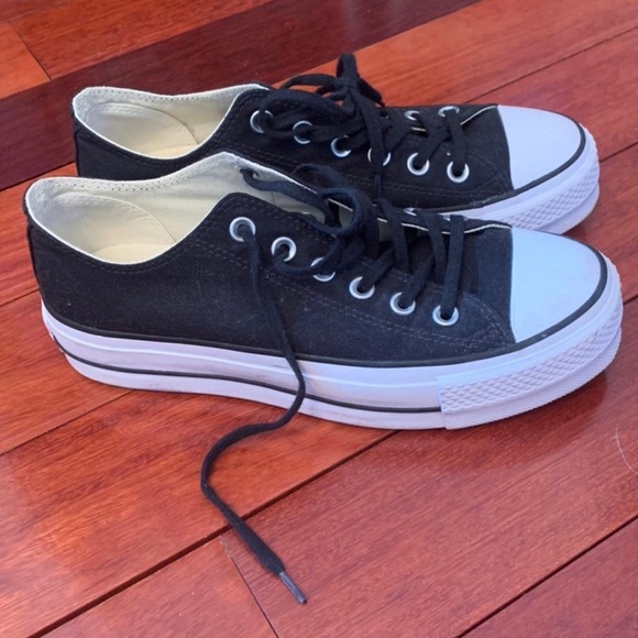 Low converse - Picture 1 of 2